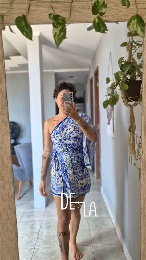 Larissinha ️ (@18lovelari) on Instagram.